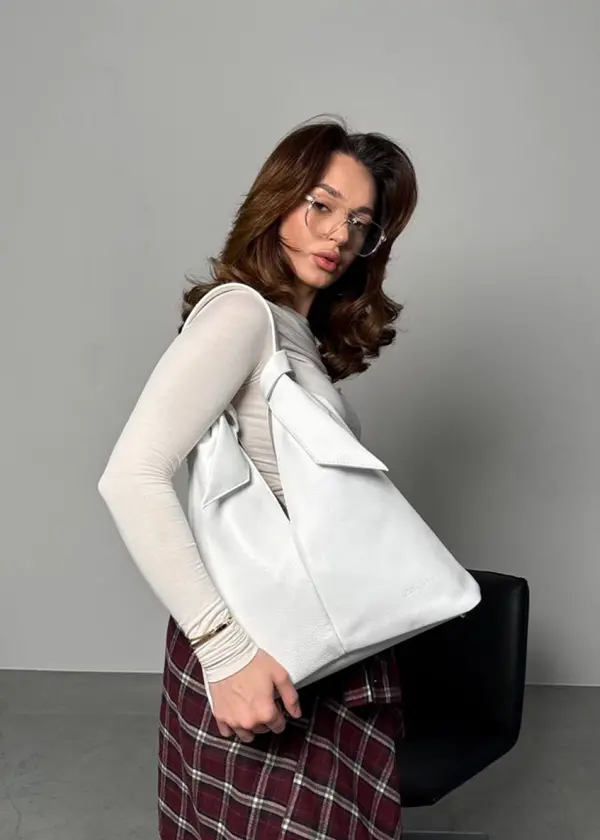 Сумка Bella Bertucci біла